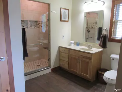 Bath - 9659 Townsend, Maybee, MI 48159 photo 3 of 6