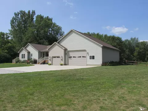 Exterior - 9659 Townsend, Maybee, MI 48159 photo 6 of 24