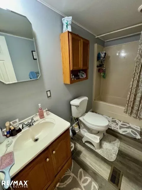 5218 Pointe Tremble, Algonac, MI 48001 photo 11