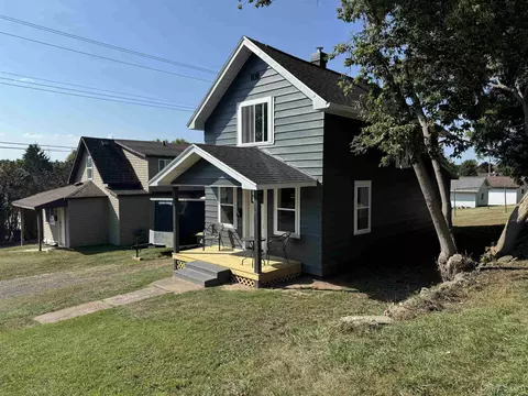 304 S S Frst, Iron Mountain, MI 49801