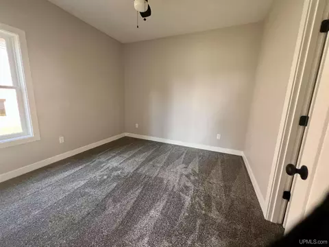 3110 S 5th, Escanaba, MI 49829 photo 4