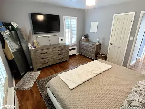 Bedroom - 400 Coutant, Flushing, MI 48433 photo 3 of 7