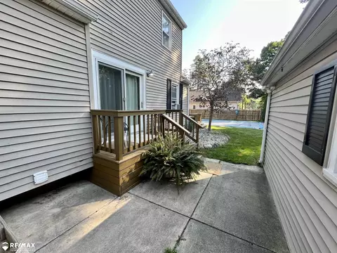Exterior - 400 Coutant, Flushing, MI 48433 photo 7 of 12