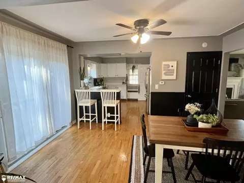 Dining - 400 Coutant, Flushing, MI 48433 photo 1 of 5