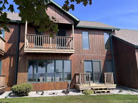 396 Harborview Dr UNIT 2, Manistique, MI 49854