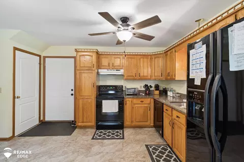Kitchen - 551 Juniper, Davison, MI 48423 photo 1 of 4