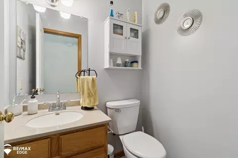 Bath - 551 Juniper, Davison, MI 48423 photo 1 of 2