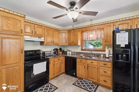 Kitchen - 551 Juniper, Davison, MI 48423 photo 3 of 4