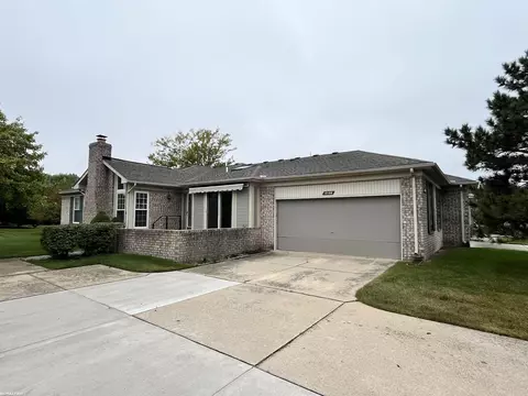 18166 Port Salem, Macomb, MI 48044