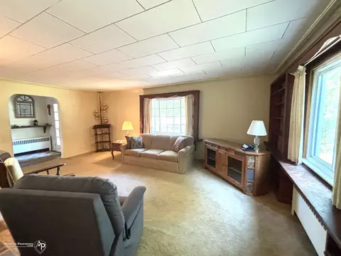 Living - 6096 E Pierson, Flint, MI 48506 photo 1 of 2