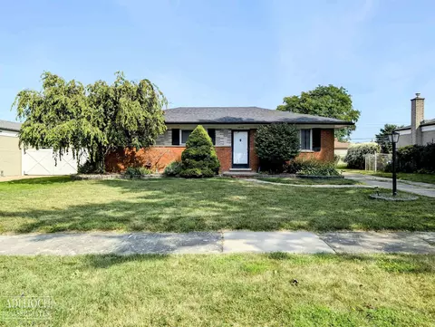34182 Rockford, Sterling Heights, MI 48312