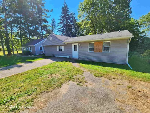 4250 Williamson, Saginaw, MI 48601