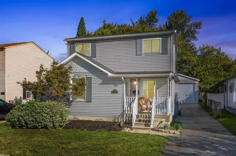 19043 Florian, Roseville, MI 48066