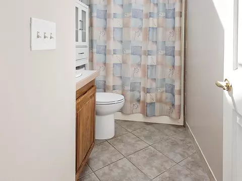 Bath - 1764 Maple, Hazel Park, MI 48030 photo 2 of 2