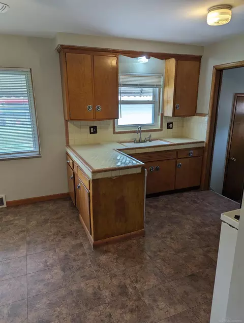 24685 Ridgecroft, Eastpointe, MI 48021 photo 4
