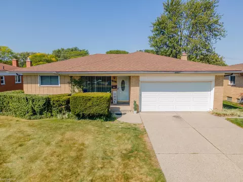 13411 Diena, Warren, MI 48088