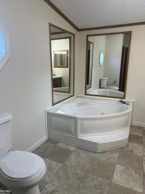 Bath - 3841 Cedar, Clarkston, MI 48348 photo 2 of 3