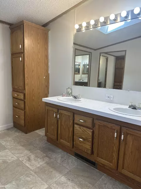 Bath - 3841 Cedar, Clarkston, MI 48348 photo 1 of 3