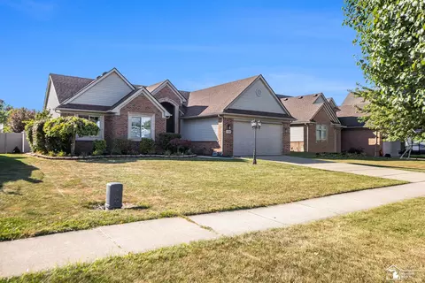 12333 Matthews, Carleton, MI 48117 photo 2