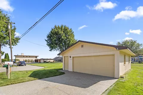 9503 Frank, Algonac, MI 48001 photo 19