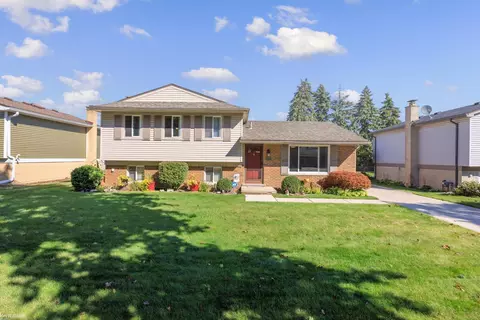 14323 Mary Grv, Sterling Heights, MI 48313