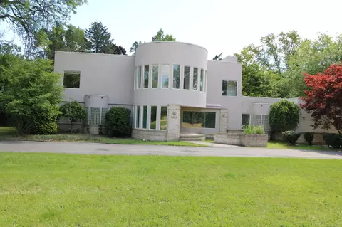 1535 W Long Lk, Bloomfield Hills, MI 48302