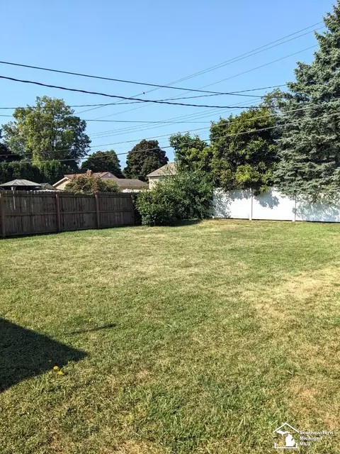 Exterior - 1329 Arbor, Monroe, MI 48162 photo 3 of 7