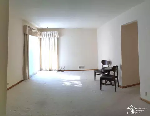 Living - 1329 Arbor, Monroe, MI 48162 photo 1 of 2