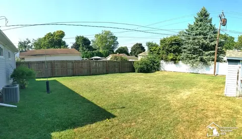 Exterior - 1329 Arbor, Monroe, MI 48162 photo 4 of 7