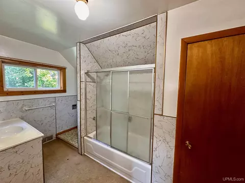 711 Michigan, Ishpeming, MI 49849 photo 14