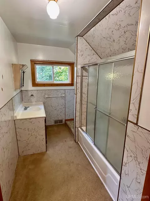 711 Michigan, Ishpeming, MI 49849 photo 15