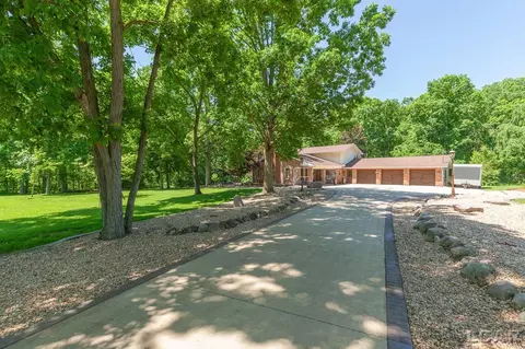 6342 Alamo Ct, Tecumseh, MI 49286