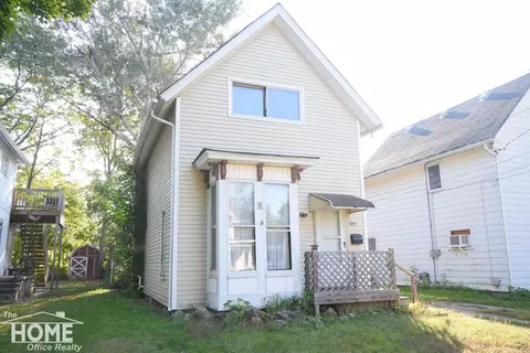 328 N Saginaw, Owosso, MI 48867