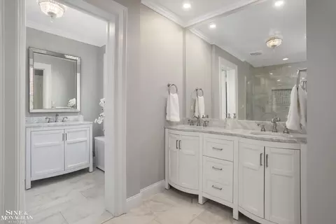 Bath - 78 Vendome, Grosse Pointe Farms, MI 48236 photo 1 of 6
