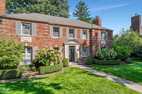 Exterior - 78 Vendome, Grosse Pointe Farms, MI 48236 photo 16 of 18
