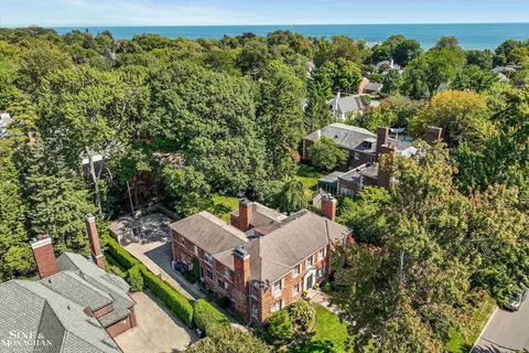 View/Area - 78 Vendome, Grosse Pointe Farms, MI 48236 photo 3 of 6