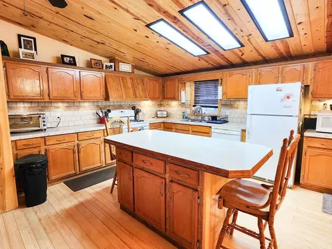 Kitchen - 3901 E Long Lk, Harrison, MI 48625 photo 1 of 6