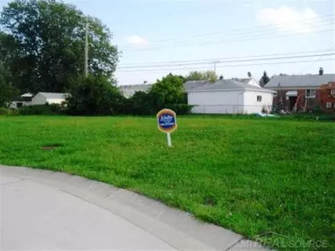 26441 Marlow, Roseville, MI 48066