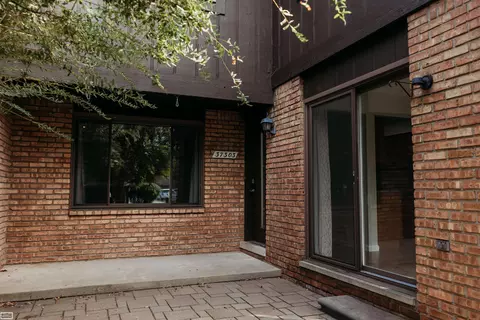 37303 Clubhouse, Sterling Heights, MI 48312