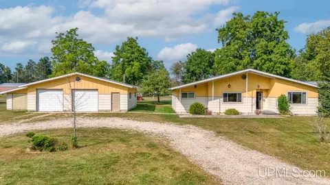 7992 2775 Ln, Rapid River, MI 49878 photo 3
