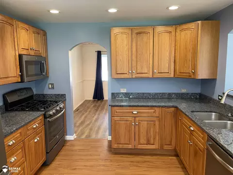 1817 Lynbrook, Flint, MI 48507 photo 3