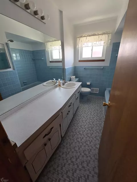 8283 Stanley, Warren, MI 48093 photo 18