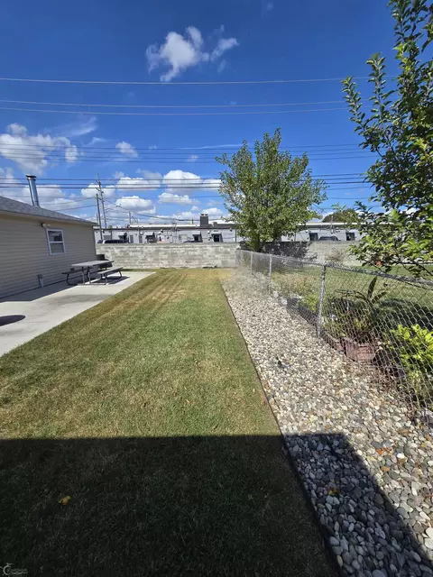 8283 Stanley, Warren, MI 48093 photo 36