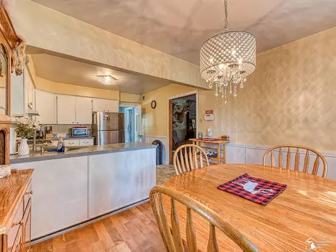 Dining - 2505 10th, Monroe, MI 48162 photo 3 of 3