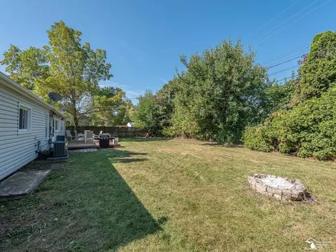 Exterior - 2505 10th, Monroe, MI 48162 photo 6 of 10
