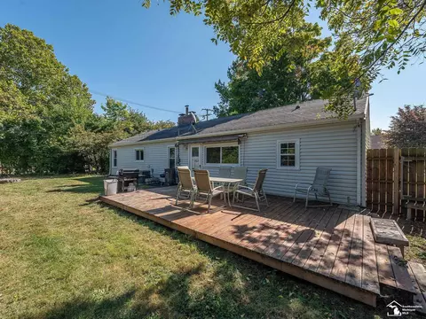 Exterior - 2505 10th, Monroe, MI 48162 photo 5 of 10