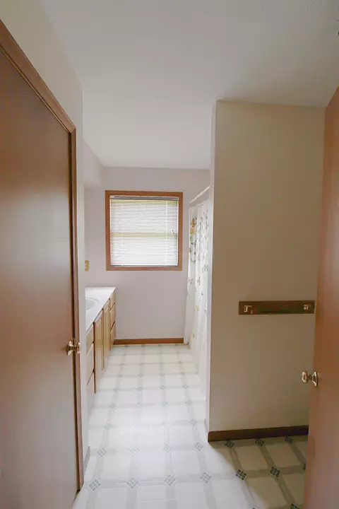 Bath - 1040 Richman, Saint Clair, MI 48079 photo 1 of 8