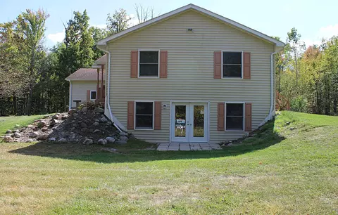 Exterior - 1040 Richman, Saint Clair, MI 48079 photo 9 of 10