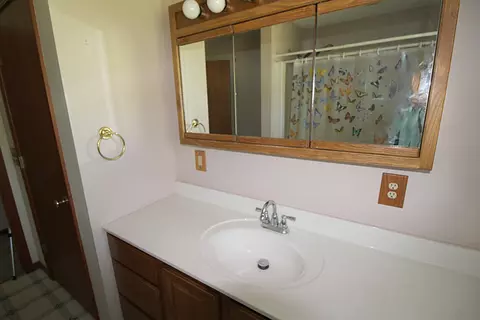 Bath - 1040 Richman, Saint Clair, MI 48079 photo 2 of 8