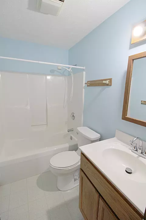 Bath - 1040 Richman, Saint Clair, MI 48079 photo 6 of 8